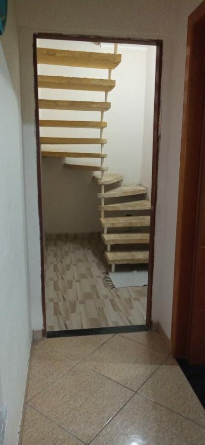 Sobrado para Venda em Guarulhos, Vila Sítio dos Morros, 4 dormitórios, 2 banheiros, 2 vagas - RC Imóveis à Venda - Aluguel e Venda de Imóveis