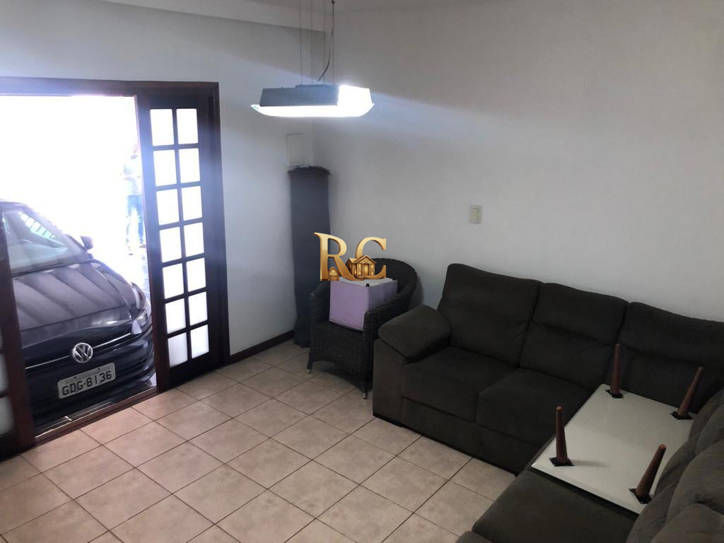 Casa para Venda em Guarulhos, Jardim Scyntila, 3 dormitórios, 1 suíte, 2 banheiros, 2 vagas