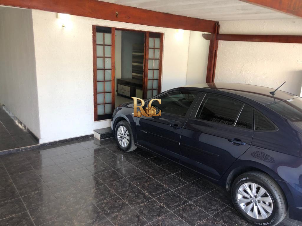 Casa para Venda em Guarulhos, Jardim Scyntila, 3 dormitórios, 1 suíte, 2 banheiros, 2 vagas - RC Imóveis à Venda - Aluguel e Venda de Imóveis
